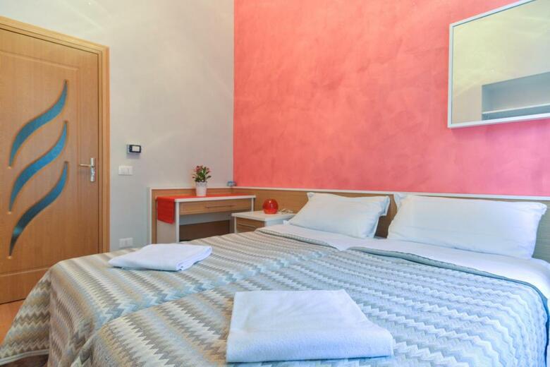 Bed & Breakfast B&t Rooms Trani