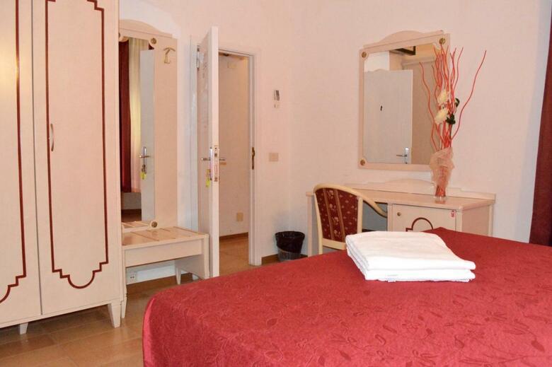 Bed & Breakfast B&t Rooms Trani