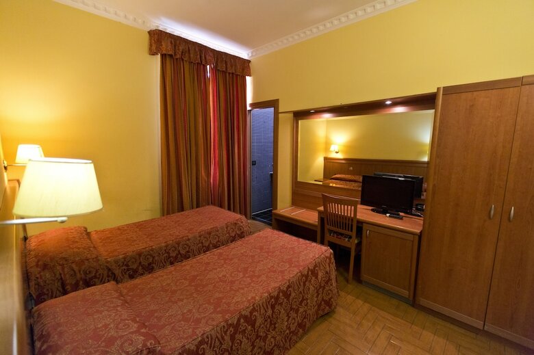 Hostal Hostel Lella