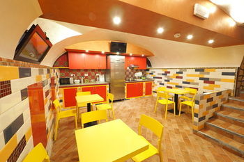 Hostal Alessandro Palace