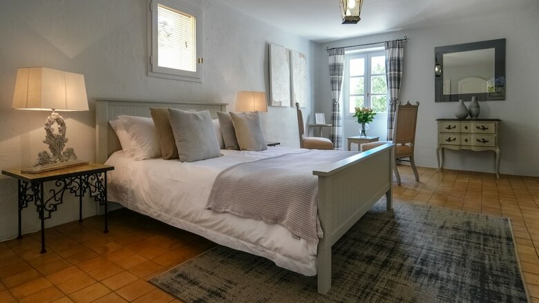 Hostal La Ferme Des Belugues