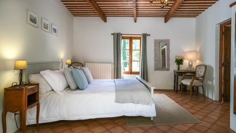 Hostal La Ferme Des Belugues