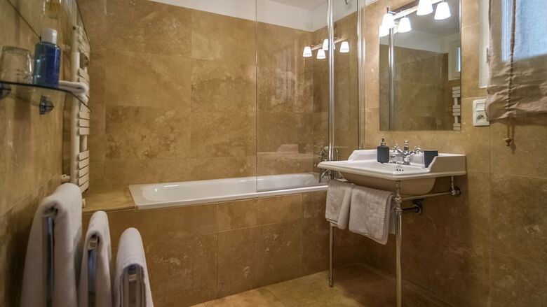 Hostal La Ferme Des Belugues