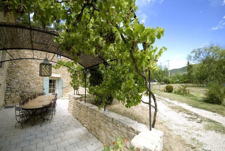 Hostal La Ferme Des Belugues