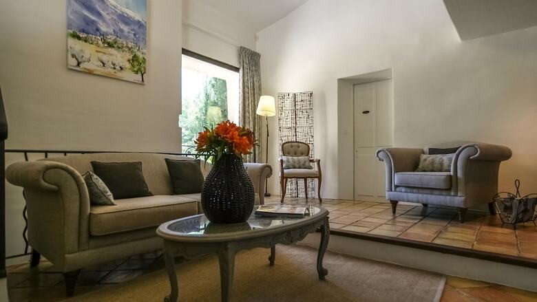 Hostal La Ferme Des Belugues