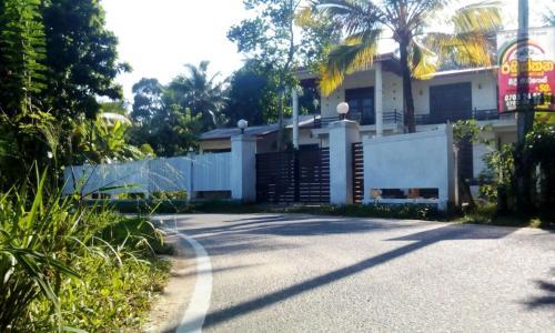 The Breeze Pinnawala Homestay