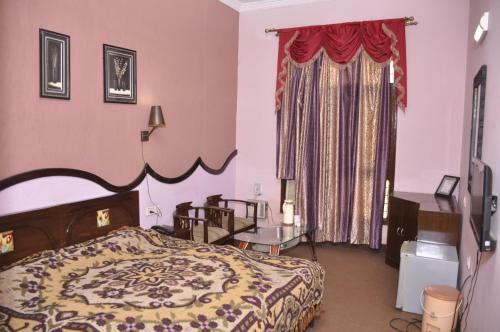 Hotel Pratiksha