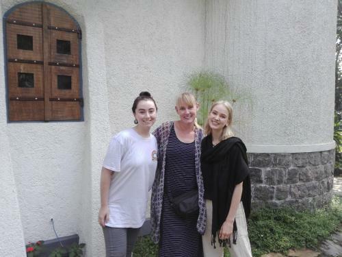 Mistletoe Homestay & Cafe