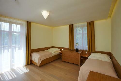 Hostal Pension Je?n�k