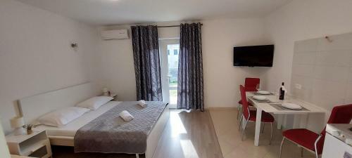 Apartments Gojak