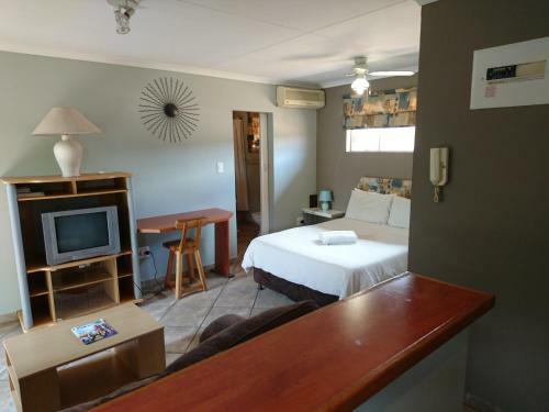 Hostal Razel Lodge