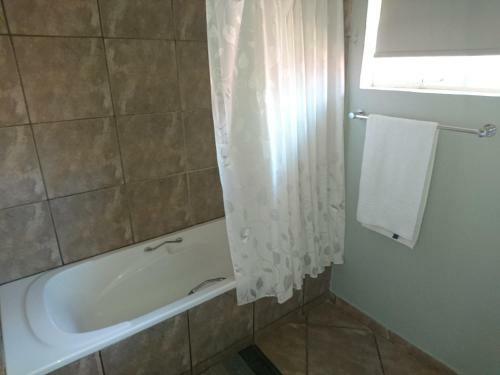 Hostal Razel Lodge