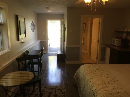 Bed & Breakfast Guest Suites On Benvenuto