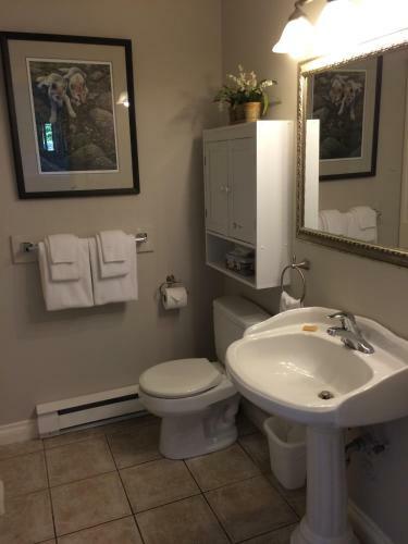 Bed & Breakfast Guest Suites On Benvenuto