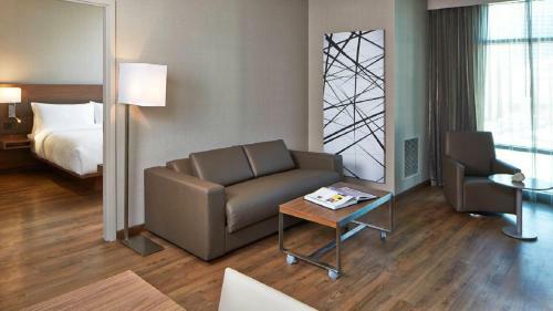 AC Hotel By Marriott Atlanta Buckhead At Phipps Plaza