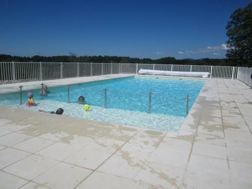 Camping Du Lac De Bournazel