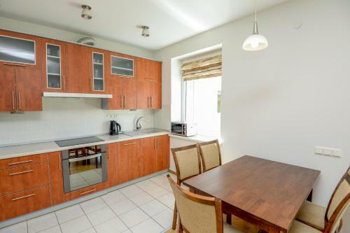 Apartments Sermies?io 3