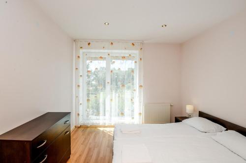 Apartments Sermies?io 3