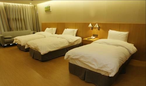 J Square Hotel And Wedding