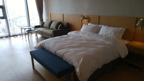 J Square Hotel And Wedding