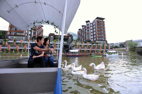 Hotel Aston Sentul Lake Resort & Conference Center