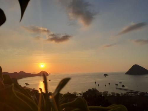Sunset Hill Hotel