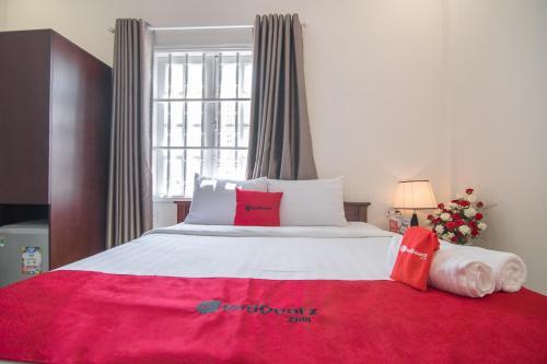Hotel Reddoorz Premium Near Bai Sau