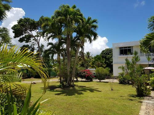 Hostal Habitation Villa Les Cassias