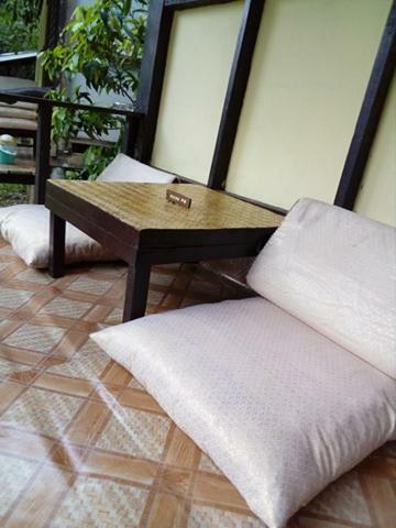Hostal Country Hut Riverside