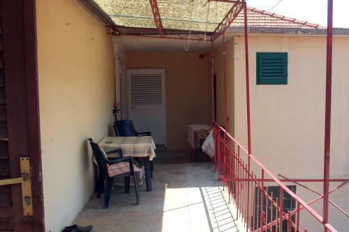 Apartment Vrisnik 4051a