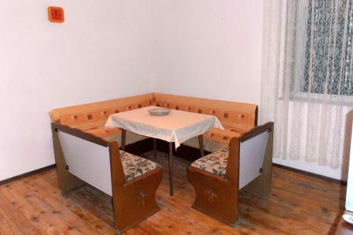 Apartment Vrisnik 4051a