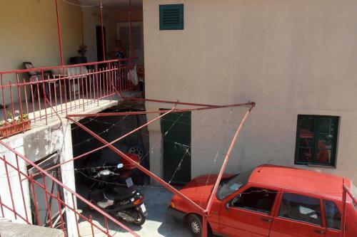 Apartment Vrisnik 4051a