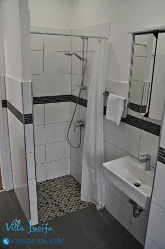 Hotel Rooms Villa Lucija