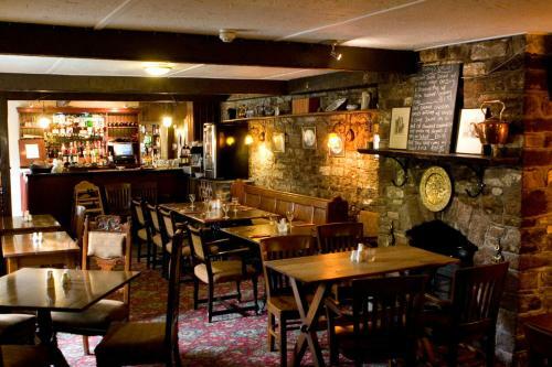 Posada Fox And Pheasant Inn