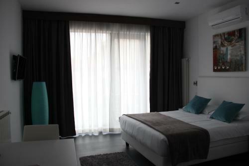 Living Aparthotel
