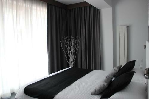 Living Aparthotel