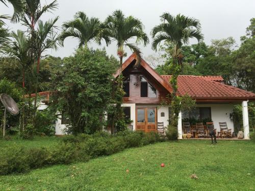 Chalet Nicholas Bed & Breakfast