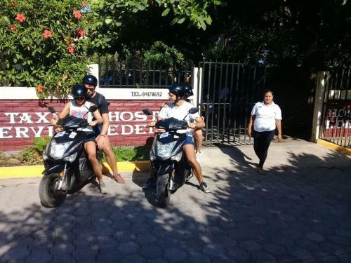 Hostal Hostel Edelma