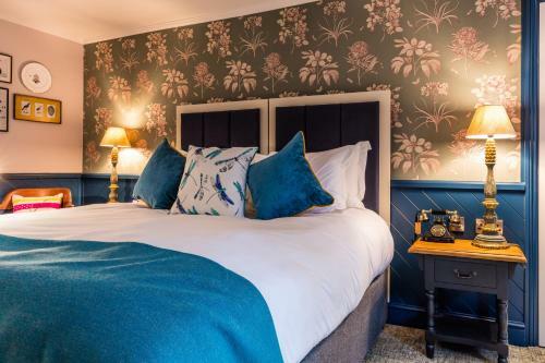 Hotel Hand And Spear