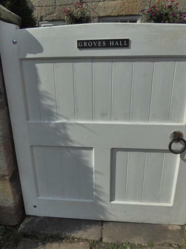 Bed & Breakfast Groves Hall