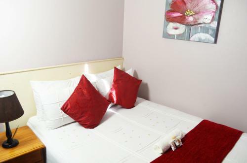 Hostal Phomolo Guest House
