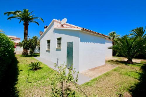 Villa Almadrava Fu