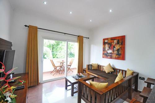 Yasad Residence