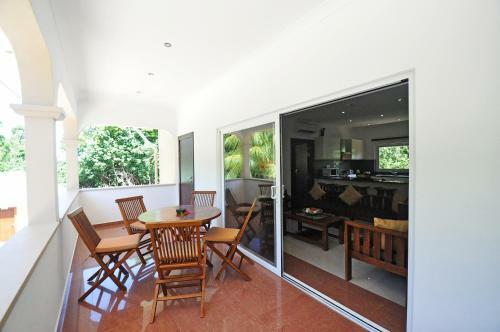 Yasad Residence
