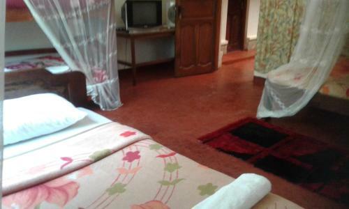 Skyway Hotel