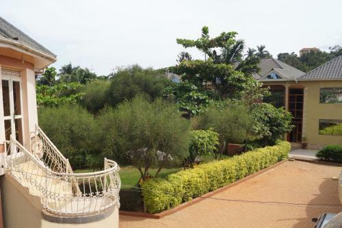 Biyem Hotel