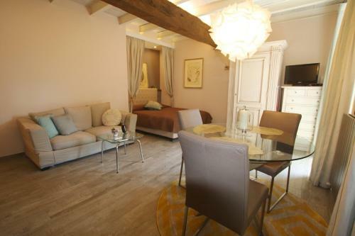 Apartamento Little Luxury Suite