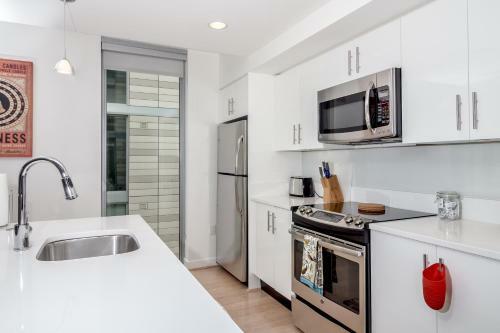 Heaven In Koreatown Furnished Apartments