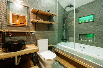Hotel Cube Suites