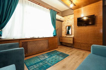 Hotel Cube Suites